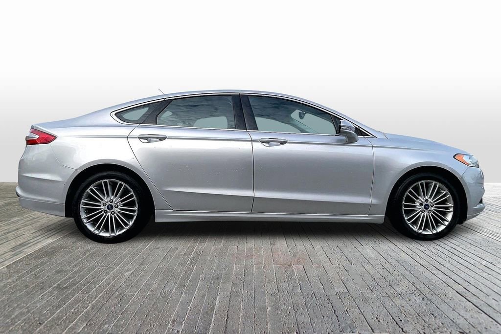 Used 2015 Ford Fusion SE w/ Equipment Group 202A image 8