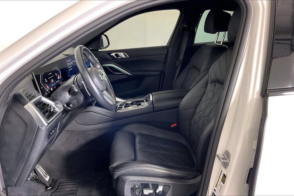 Used 2025 BMW X6 xDrive40i w/ Climate Comfort Package AWD/4WD image 32