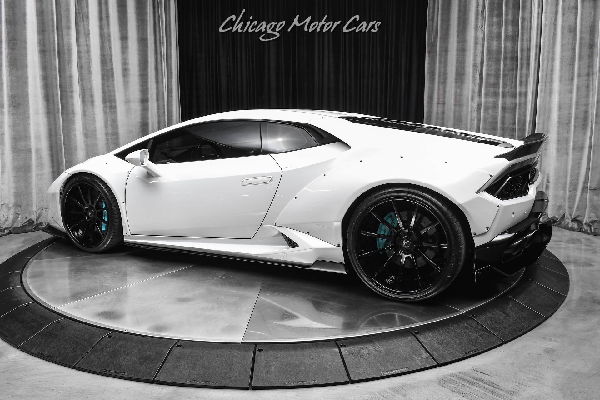 Used 2016 Lamborghini Huracan LP 580-2 image 3