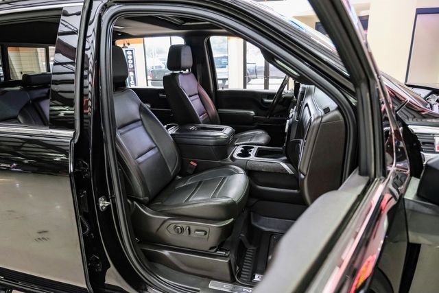 Used 2022 GMC Sierra 3500 Denali w/ Denali Black Diamond Edition image 31
