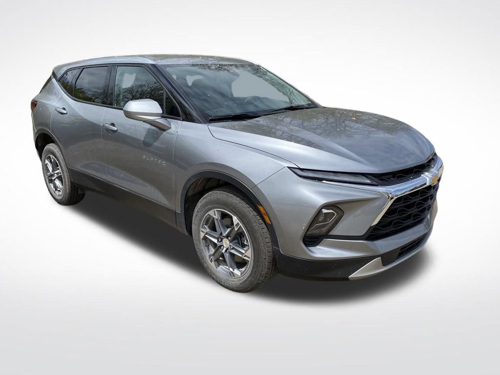 Used 2024 Chevrolet Blazer LT w/ Driver Confidence Package FWD image 9