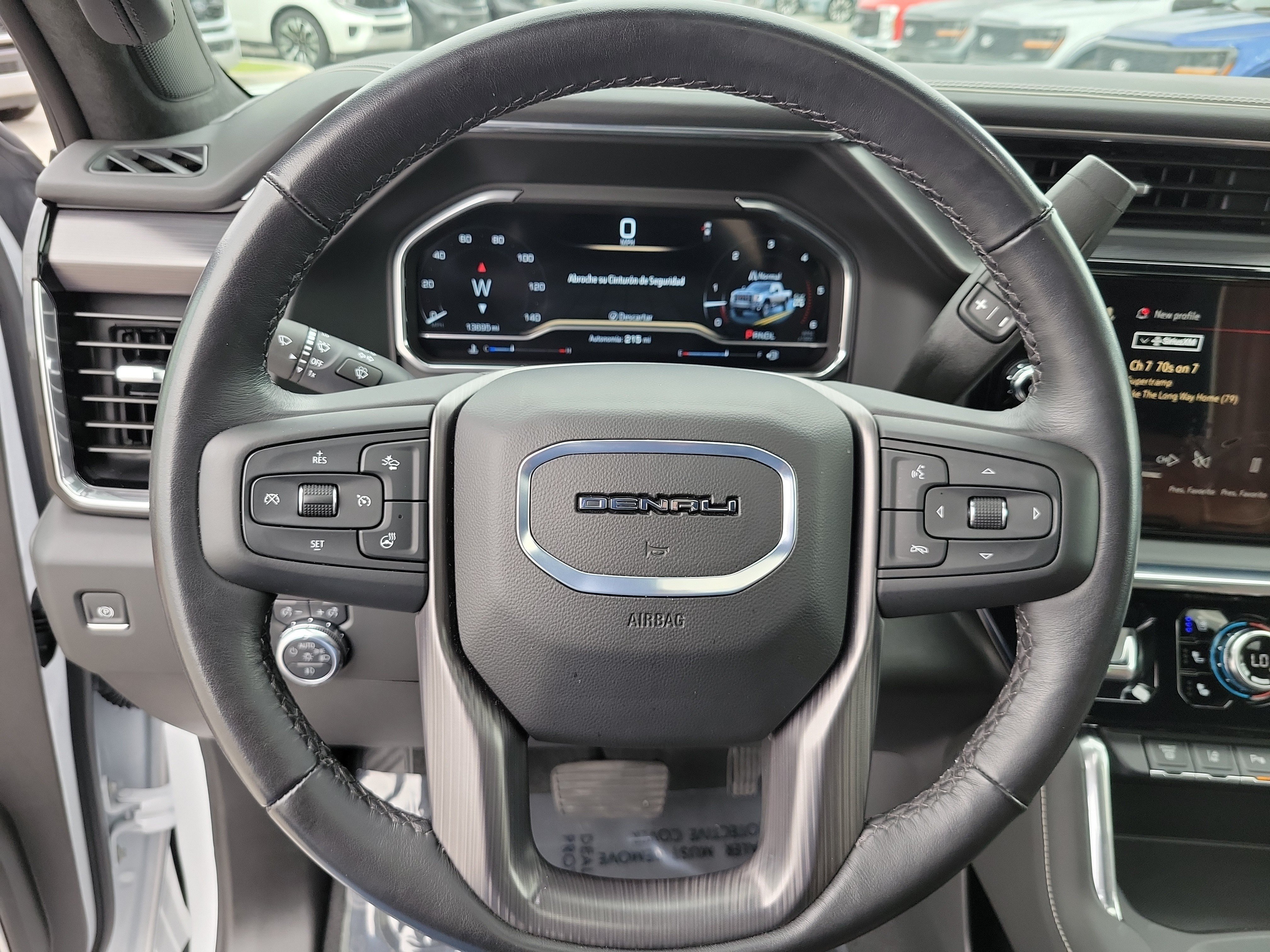 Used 2025 GMC Sierra 2500 Denali Ultimate AWD/4WD image 21
