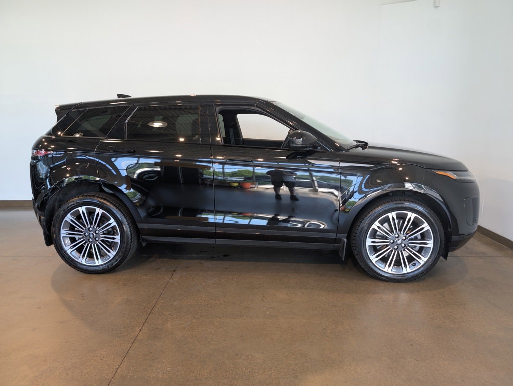 Used 2025 Land Rover Range Rover Evoque S image 6