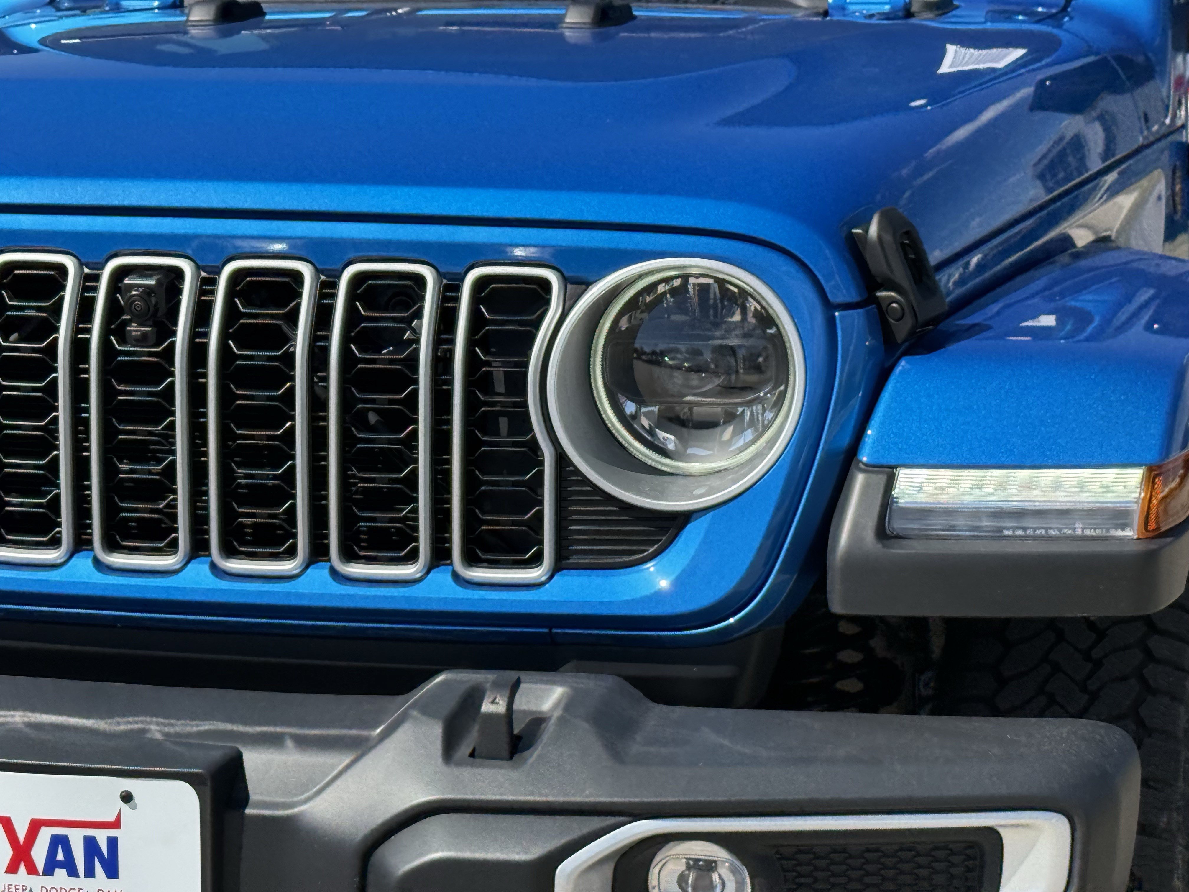 New 2026 Jeep Wrangler Unlimited Sahara AWD/4WD image 8