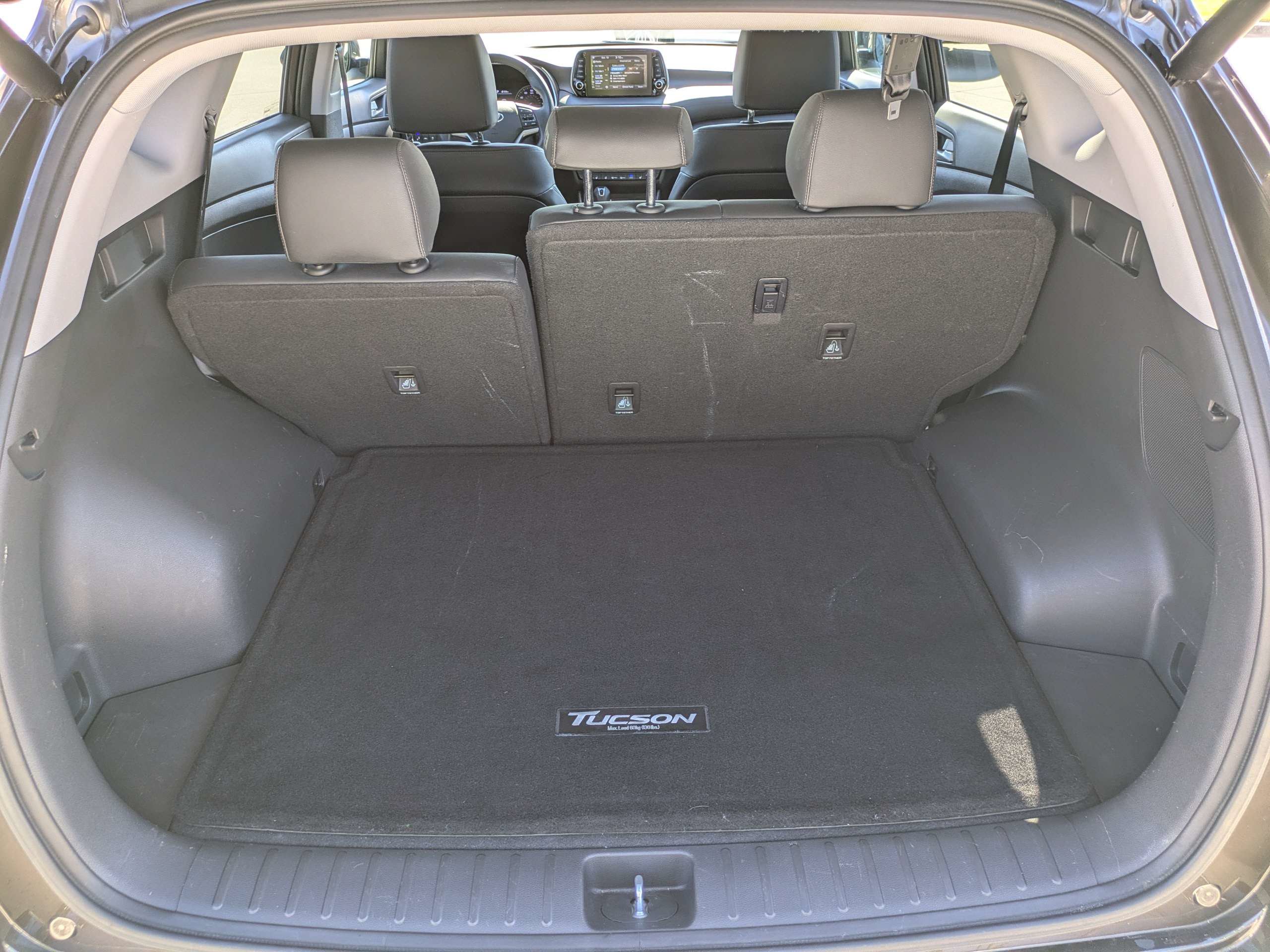 Used 2019 Hyundai Tucson Ultimate w/ Cargo Package FWD image 11