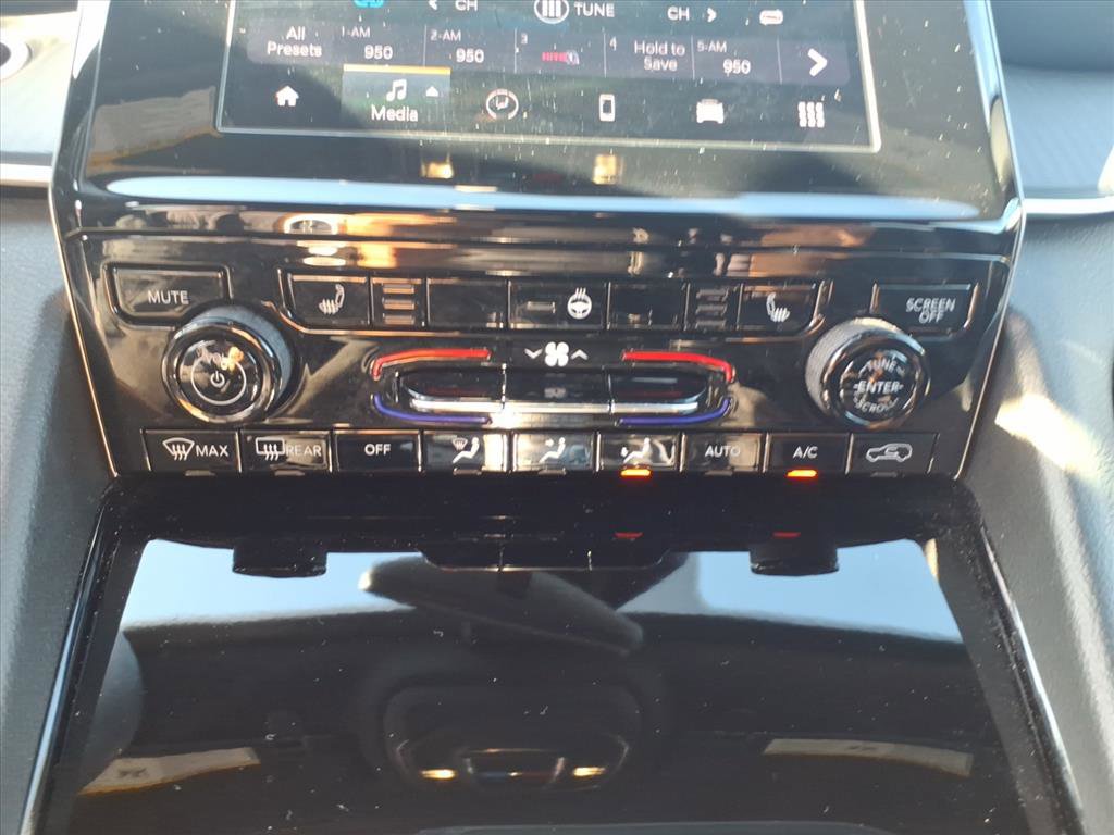 Used 2023 Jeep Grand Cherokee L Altitude image 20