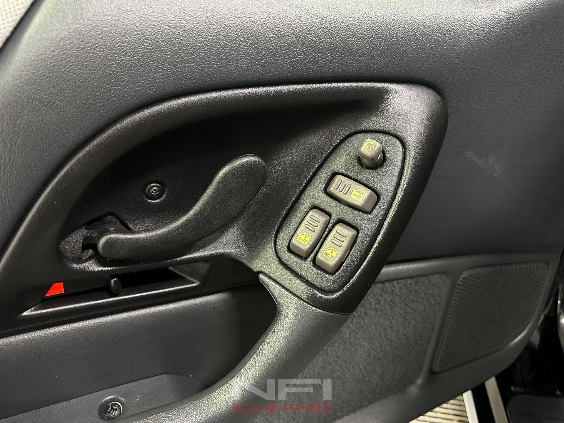 Used 1993 Chevrolet Camaro Z28 RWD image 34