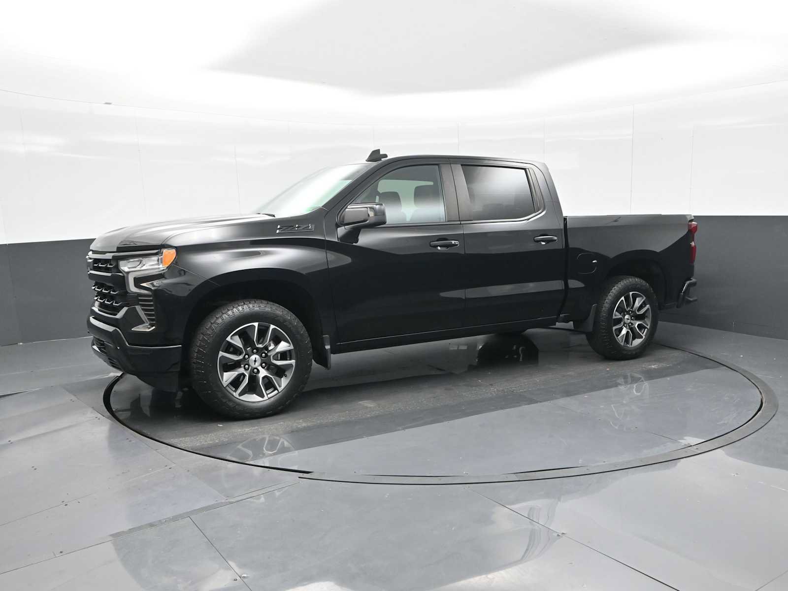 Used 2023 Chevrolet Silverado 1500 RST image 4