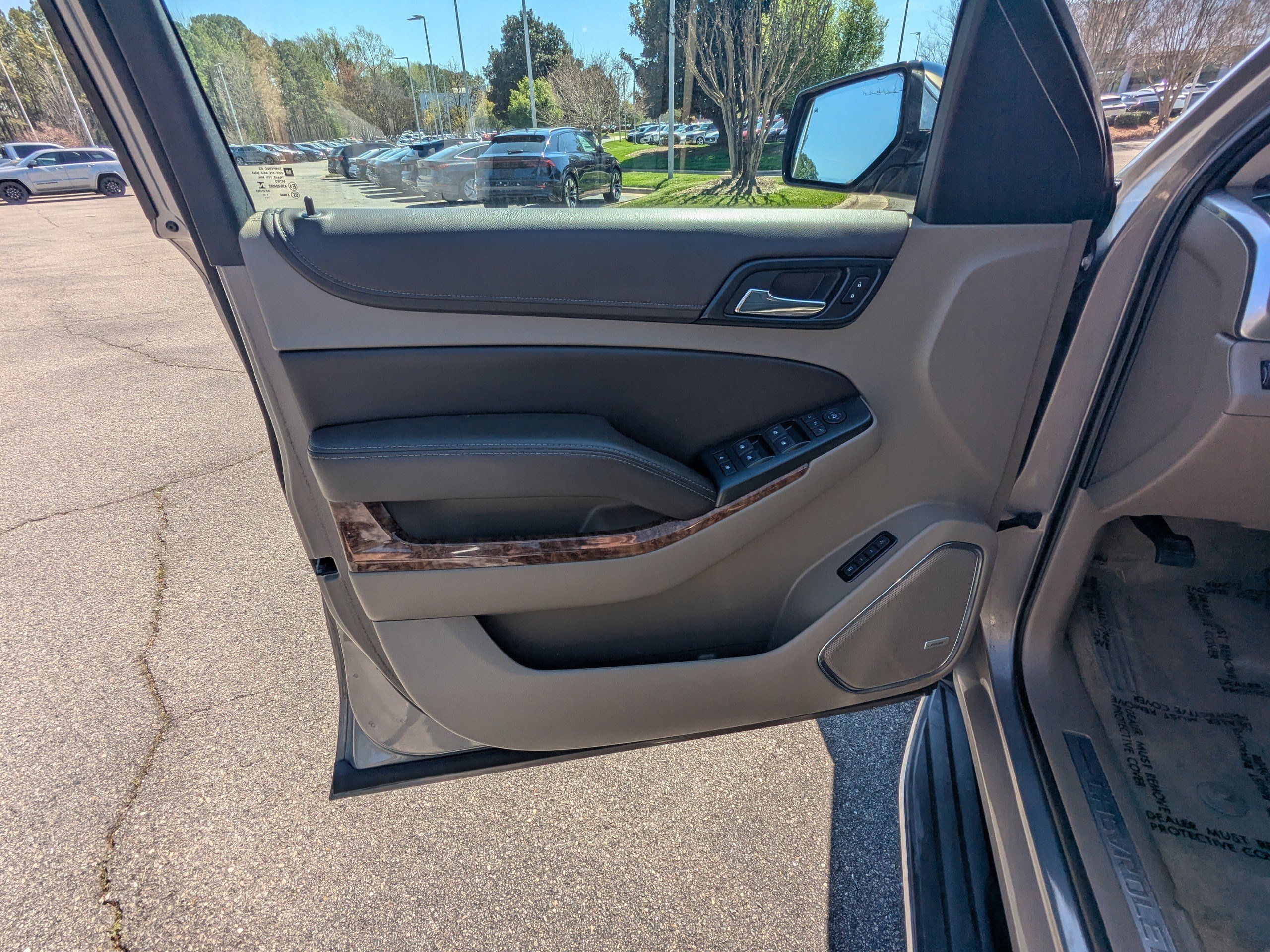 Used 2017 Chevrolet Tahoe Premier image 19