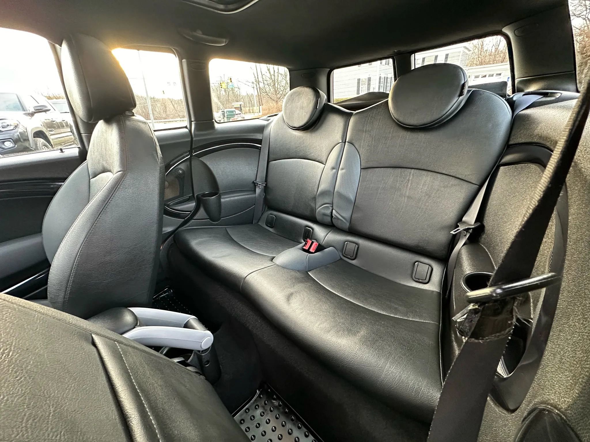 Used 2010 MINI Cooper Clubman S image 16