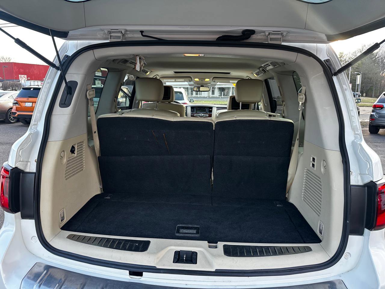 Used 2018 INFINITI QX80 4WD w/ Driver Assistance Package image 25