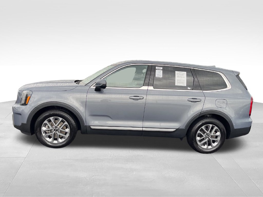 Certified 2023 Kia Telluride LX FWD image 2