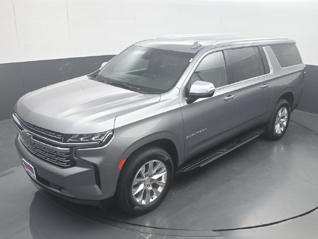 Used 2023 Chevrolet Suburban Premier AWD/4WD image 21