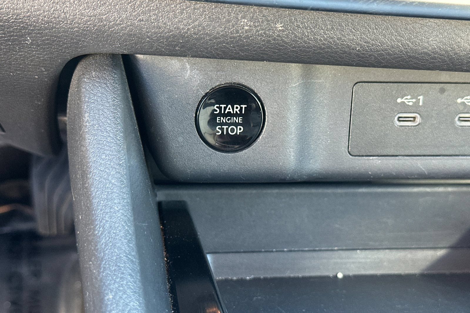 Used 2024 Nissan Rogue SV AWD/4WD image 26