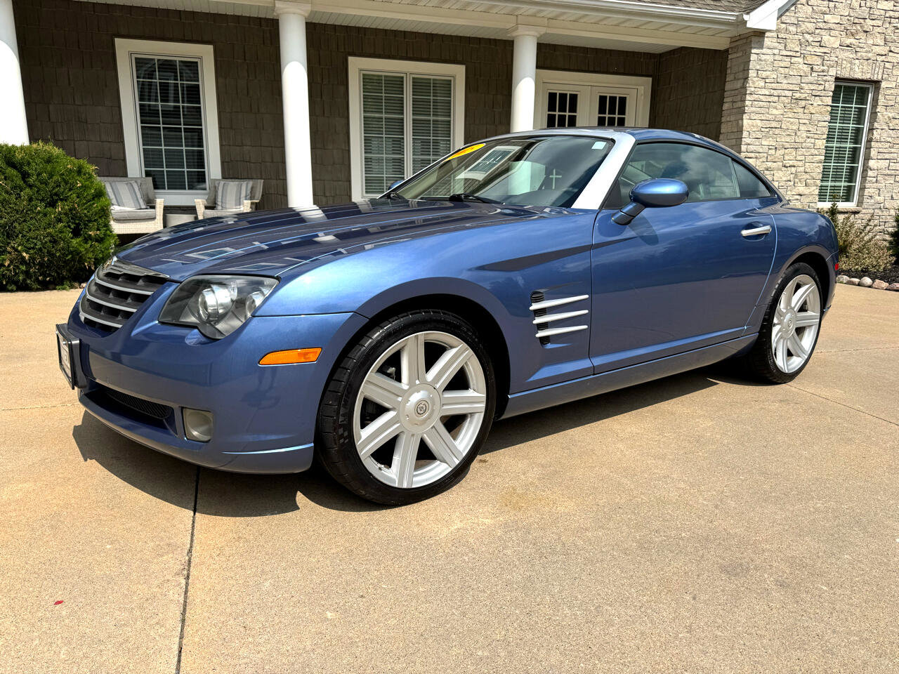 Used 2005 Chrysler Crossfire Limited image 2