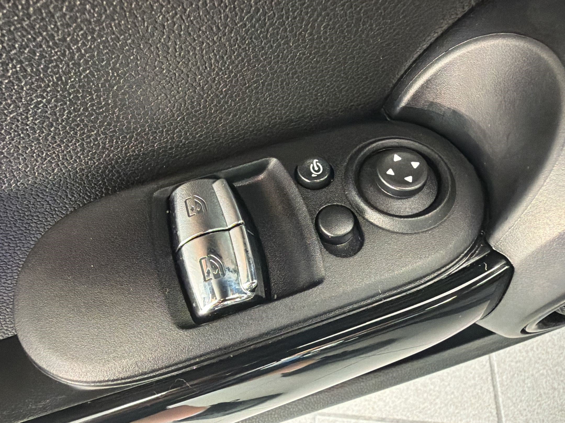 Used 2017 MINI Cooper S FWD image 14