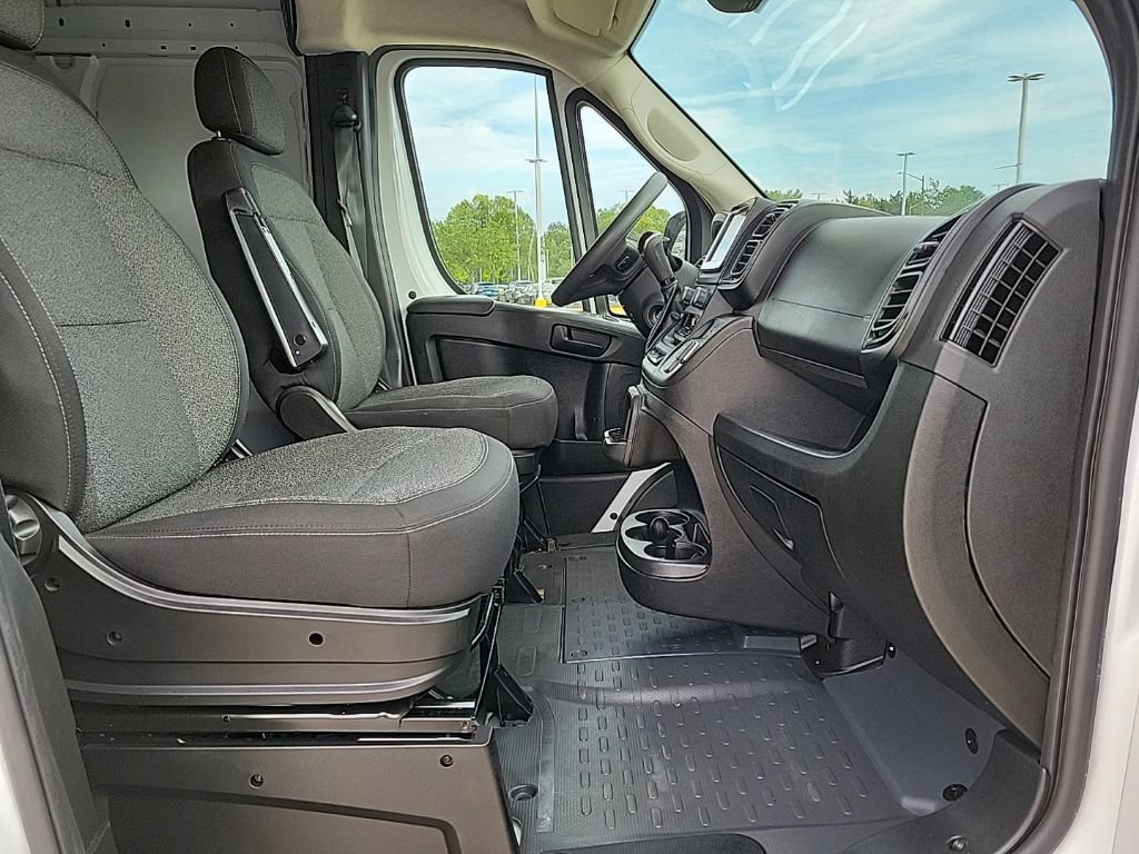 Used 2025 RAM ProMaster 2500 w/ Convenience Group FWD image 11
