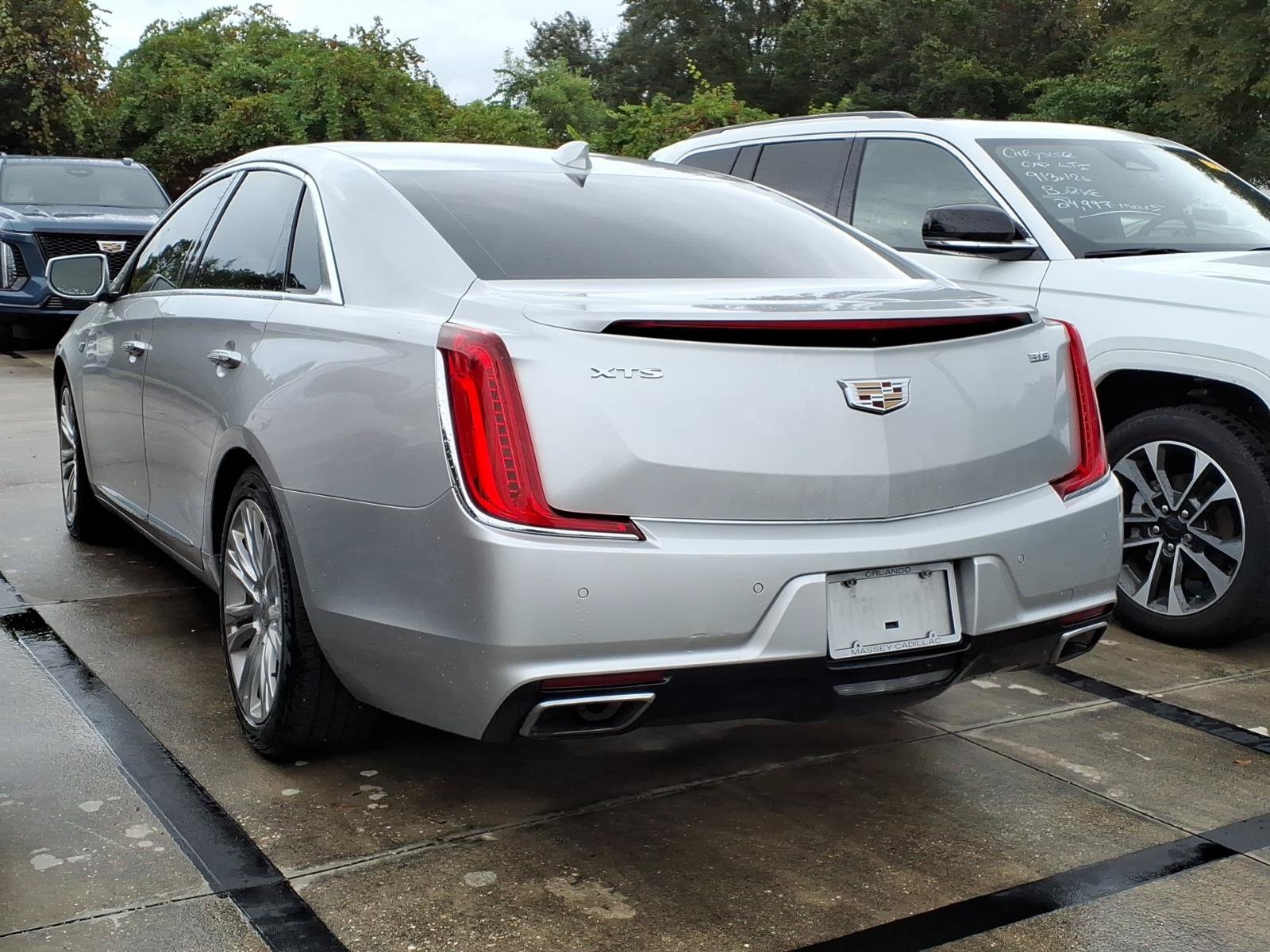 Used 2019 Cadillac XTS Luxury FWD image 10