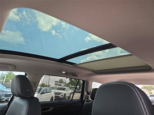New 2026 Volkswagen Atlas SE FWD image 28