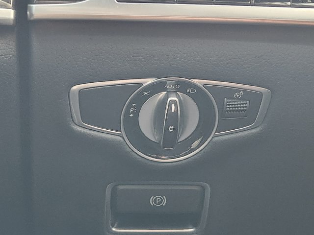 Used 2019 Mercedes-Benz S 560 Sedan image 20