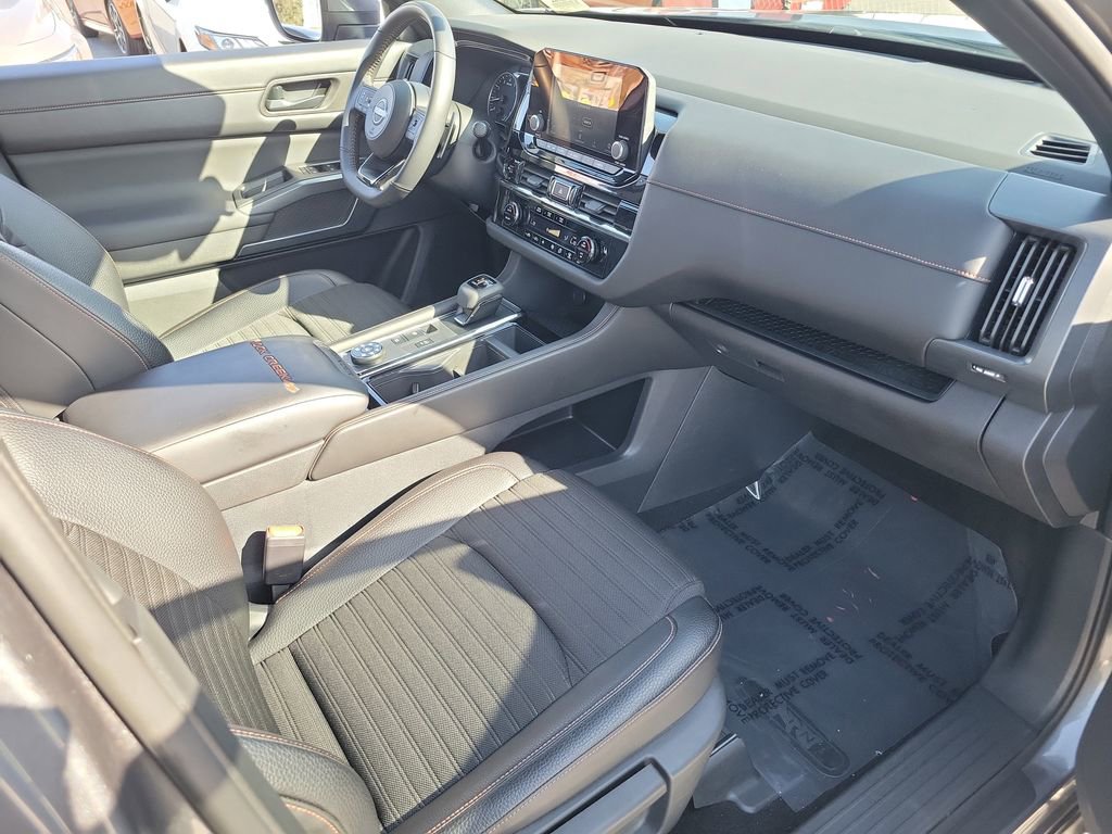 Used 2025 Nissan Pathfinder Rock Creek image 20
