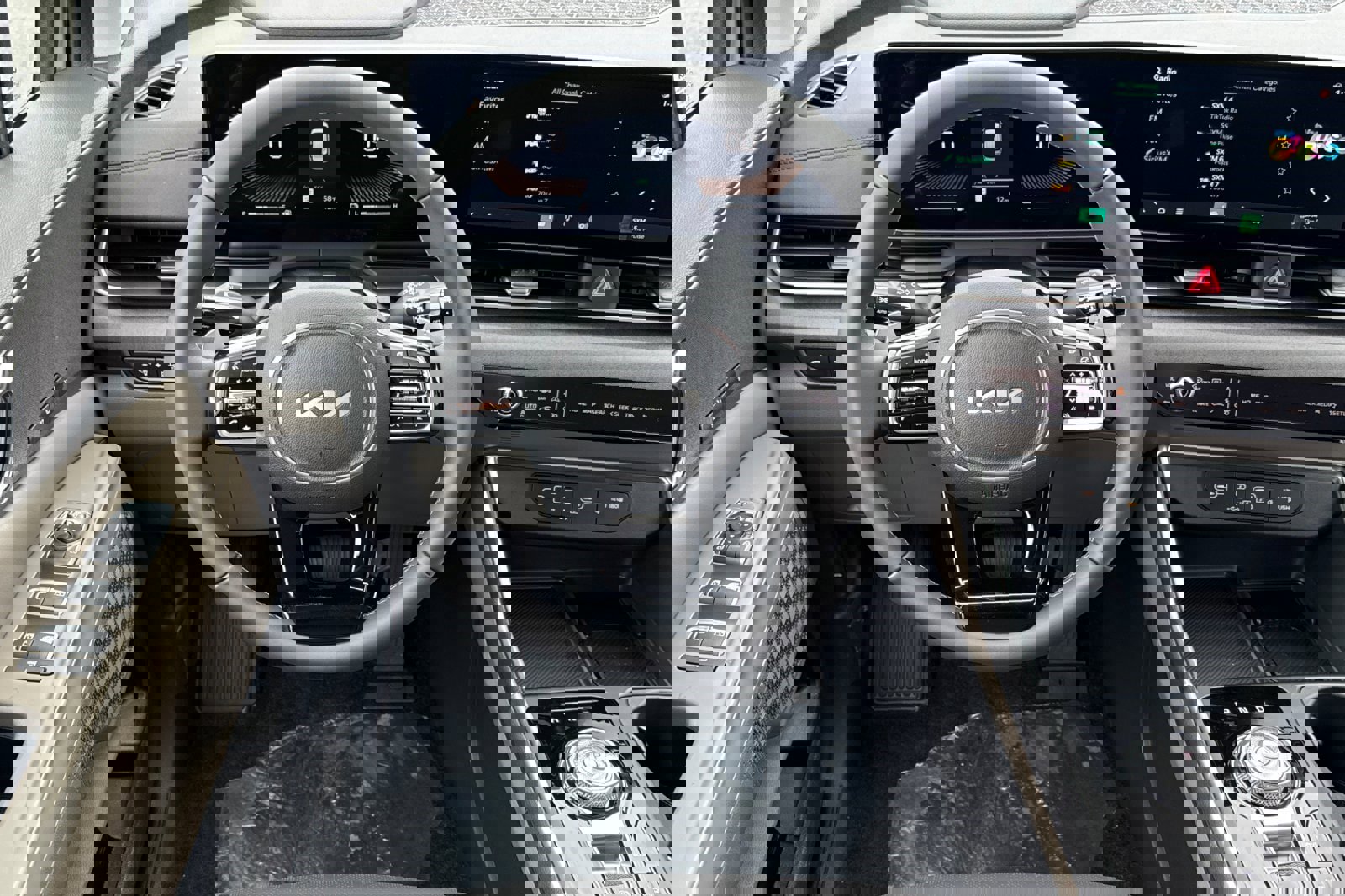New 2026 Kia Carnival EX image 14