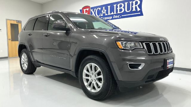Used 2021 Jeep Grand Cherokee Laredo AWD/4WD image 3