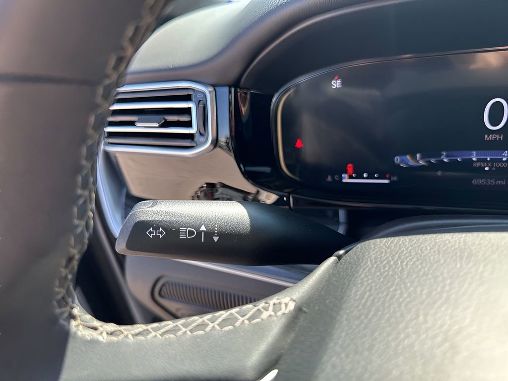 Used 2022 Jeep Wagoneer Series III w/ Premium Group I image 35