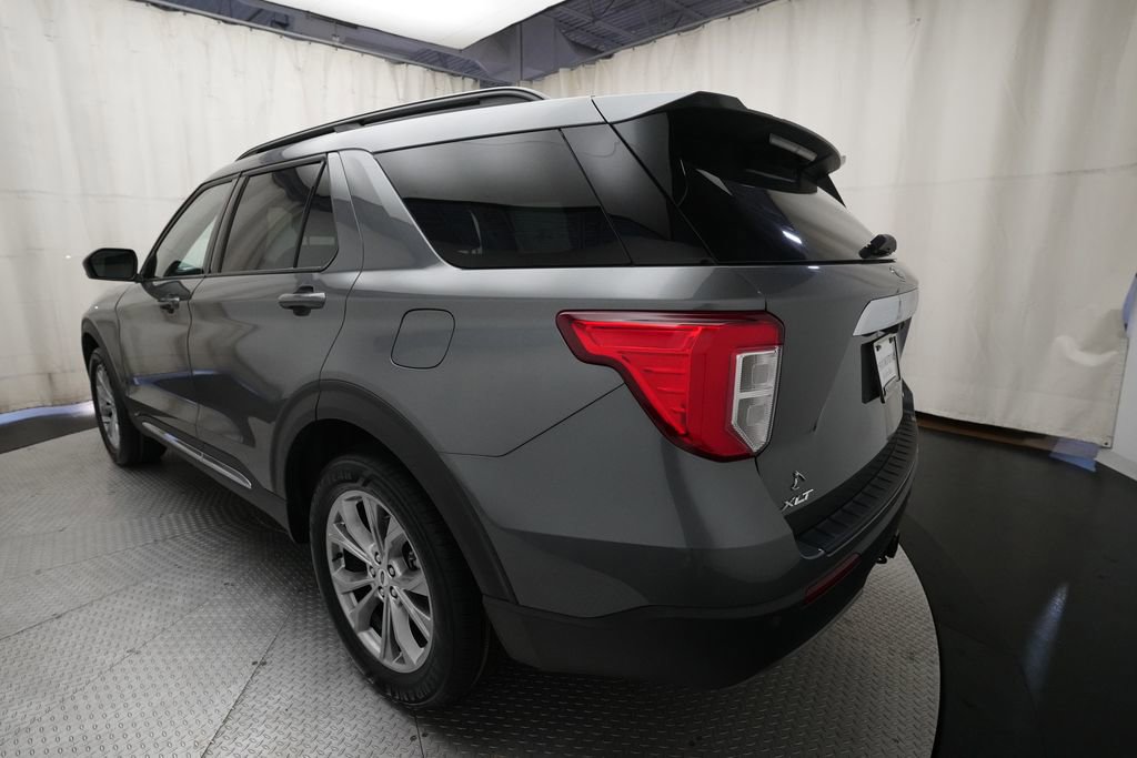 Used 2023 Ford Explorer XLT w/ Equipment Group 202A AWD/4WD image 35