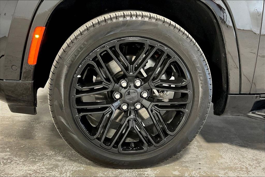 New 2025 Jeep Wagoneer L Series II w/ Premium Group I image 38