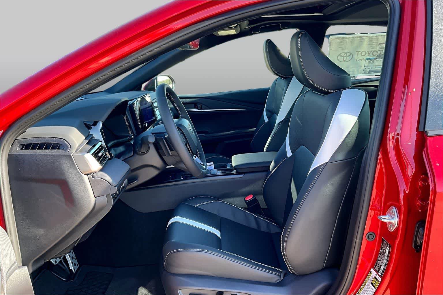 New 2026 Toyota Camry SE FWD image 9