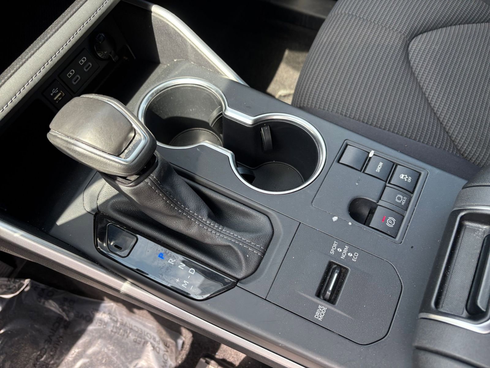 Used 2025 Toyota Highlander LE image 43