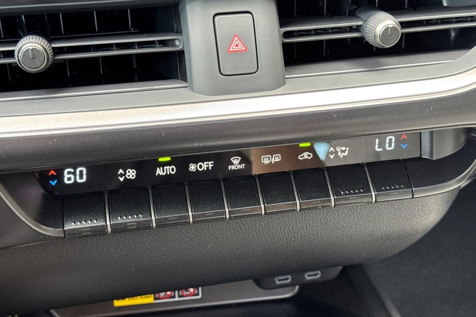 New 2026 Lexus UX 300h FWD image 18