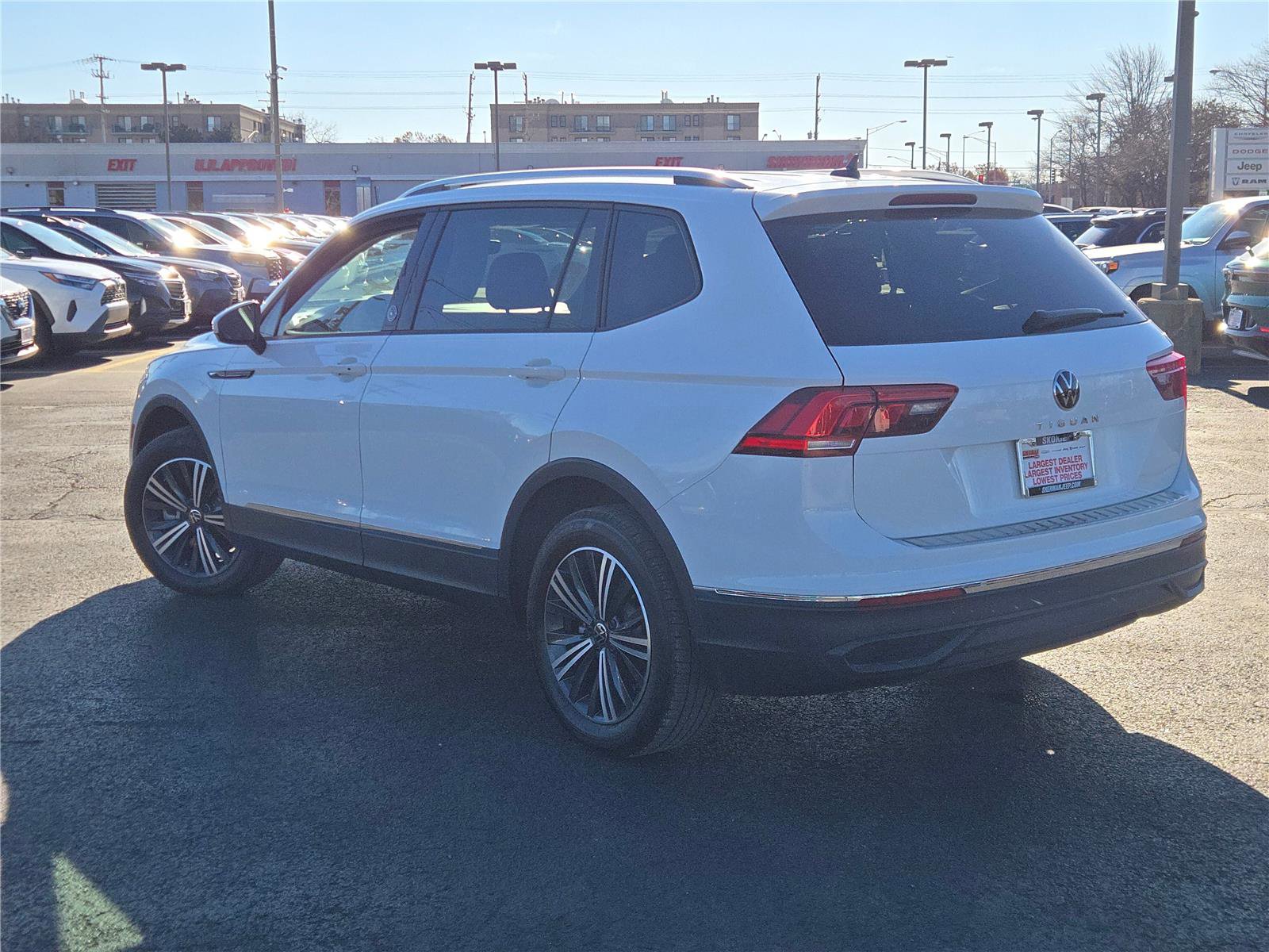 Used 2024 Volkswagen Tiguan Wolfsburg Edition image 16