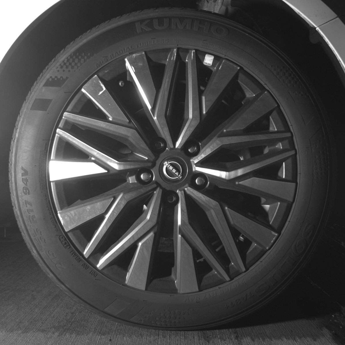 Used 2025 Nissan Altima 2.5 SV image 13