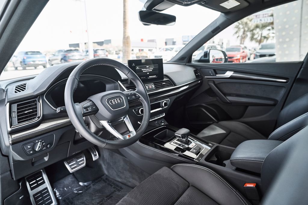 Used 2024 Audi SQ5 Premium Plus AWD/4WD image 2