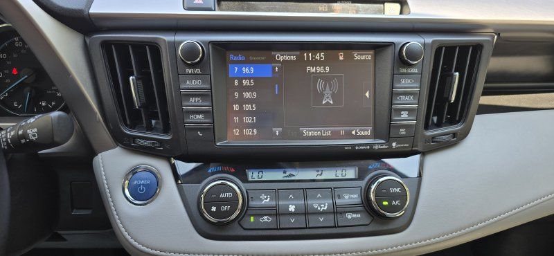 Used 2016 Toyota RAV4 Limited AWD/4WD image 18