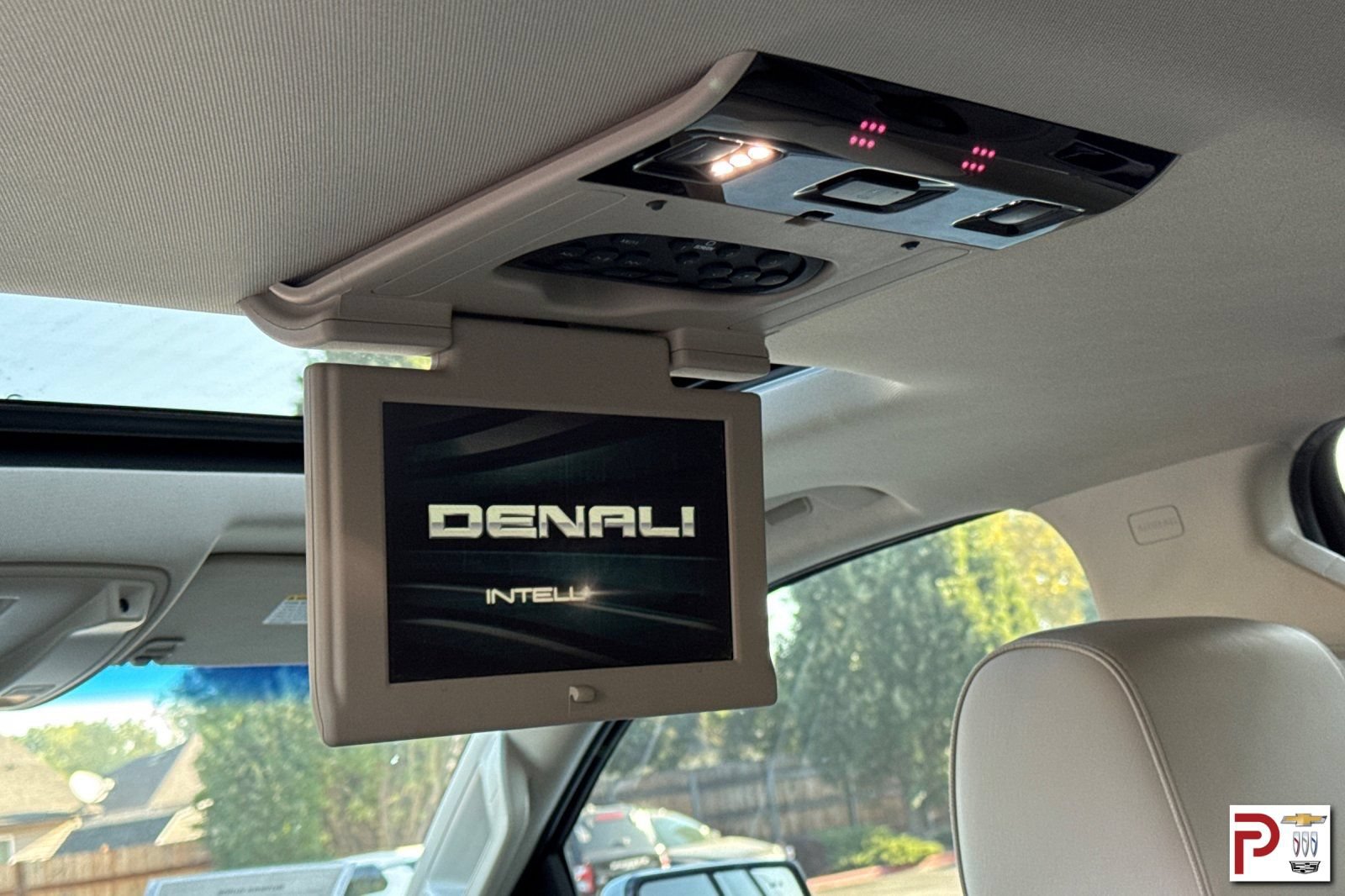 Certified 2018 GMC Yukon Denali w/ Denali Ultimate Package AWD/4WD image 19