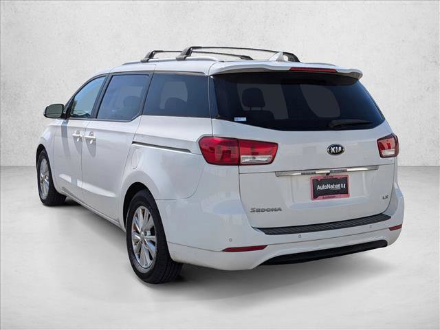 Used 2016 Kia Sedona LX w/ Option Group 020 FWD image 8