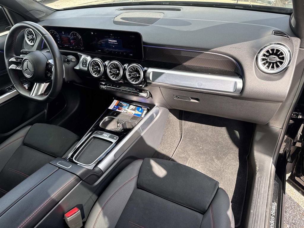 Used 2025 Mercedes-Benz GLB 250 image 13
