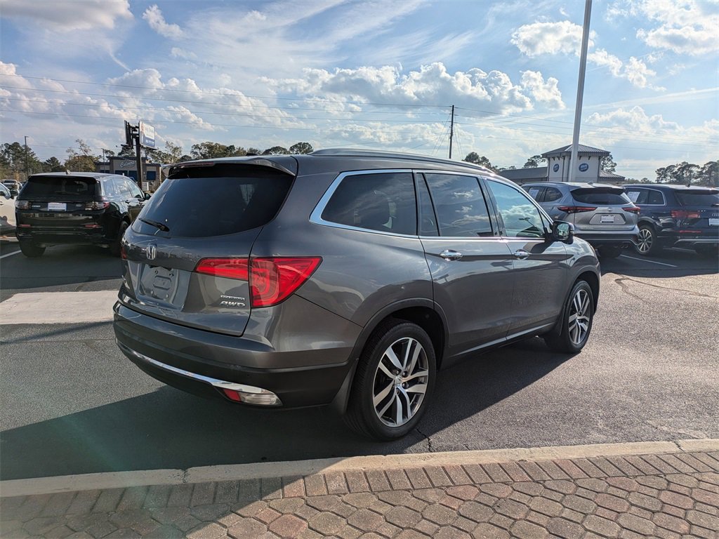 Used 2017 Honda Pilot Touring image 5