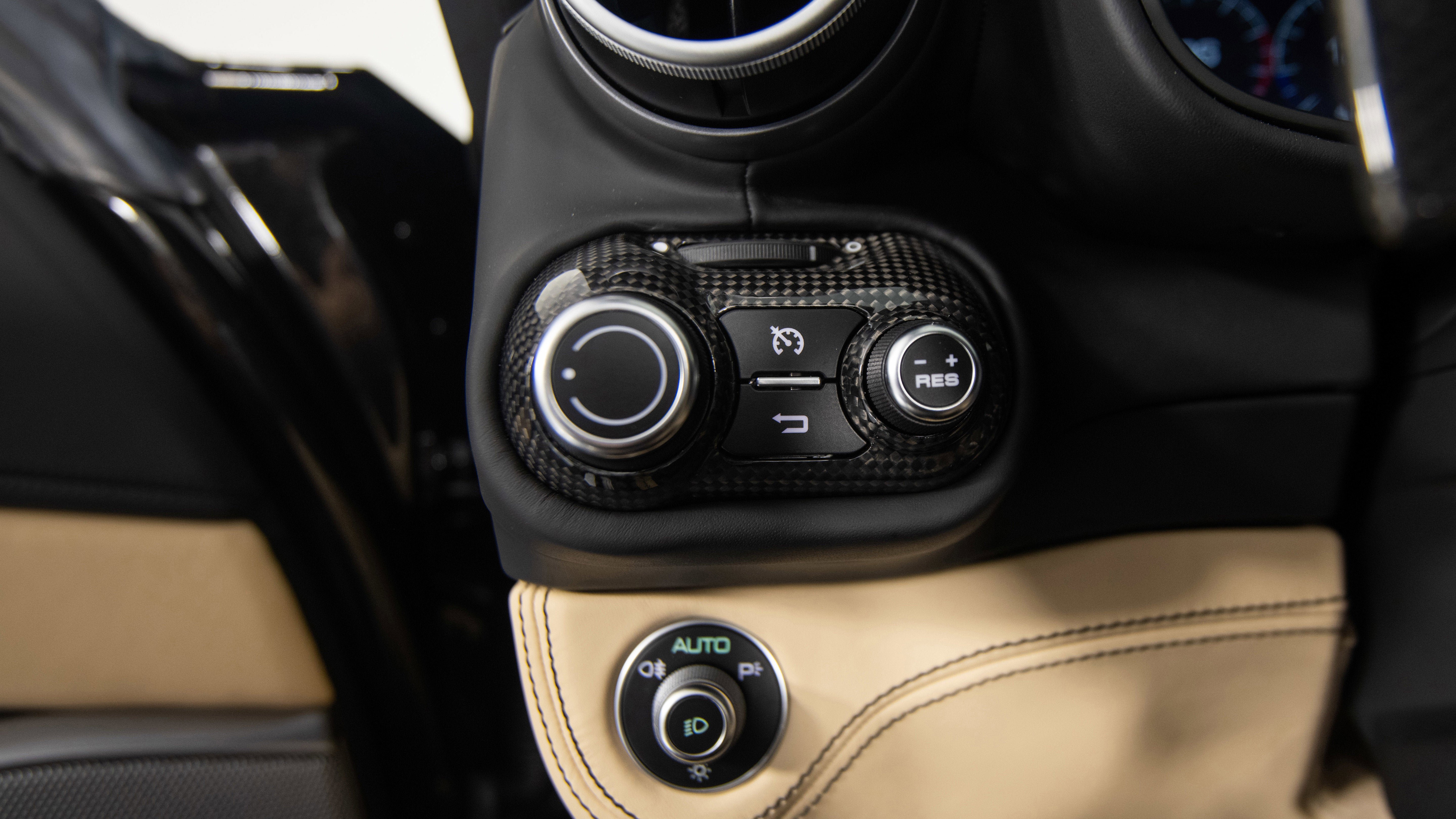 Certified 2022 Ferrari Portofino M image 41