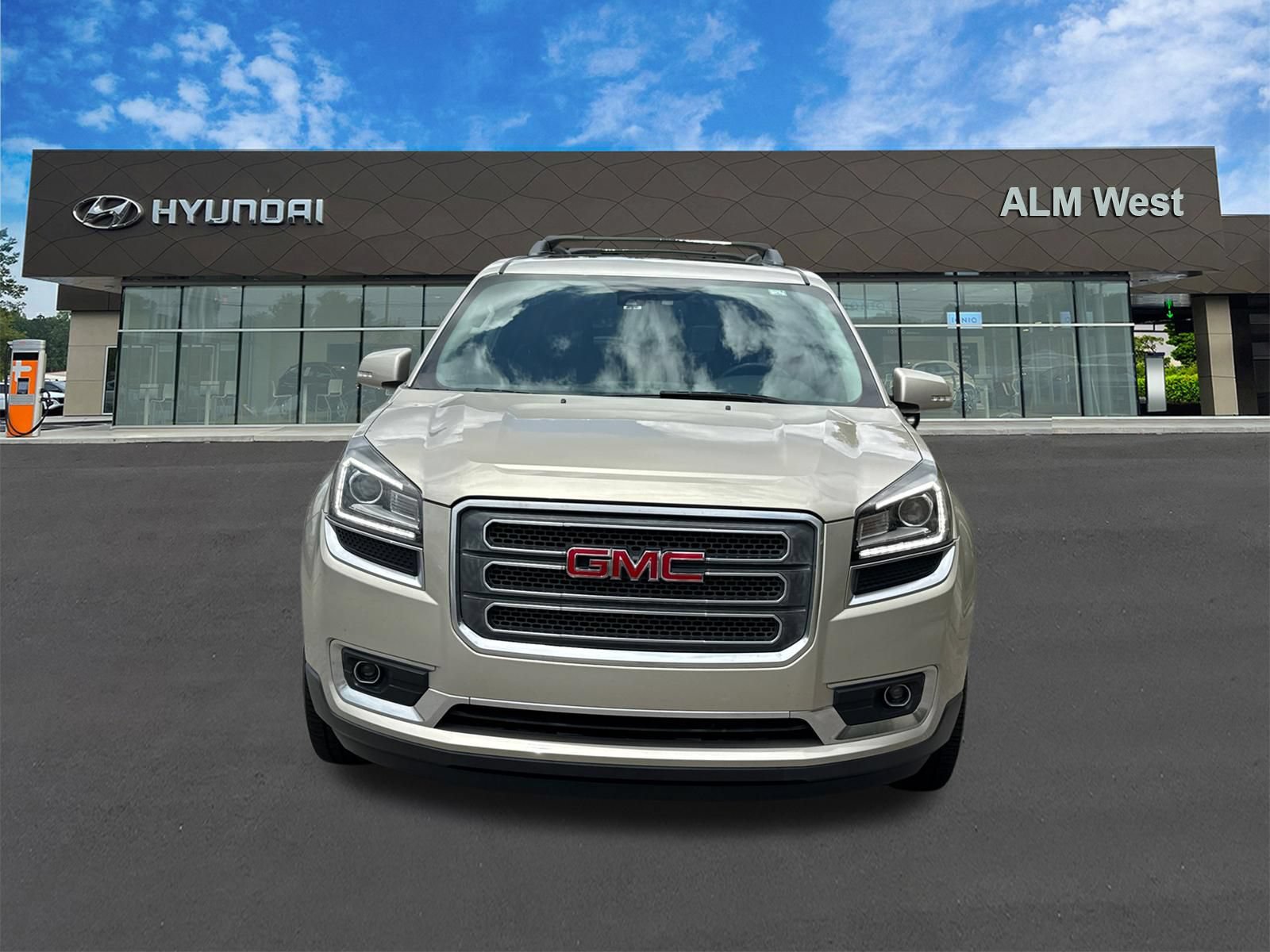 Used 2016 GMC Acadia SLT w/ Open Road Package FWD image 2