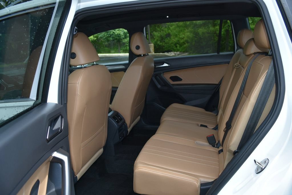 Used 2022 Volkswagen Tiguan SE AWD/4WD image 24