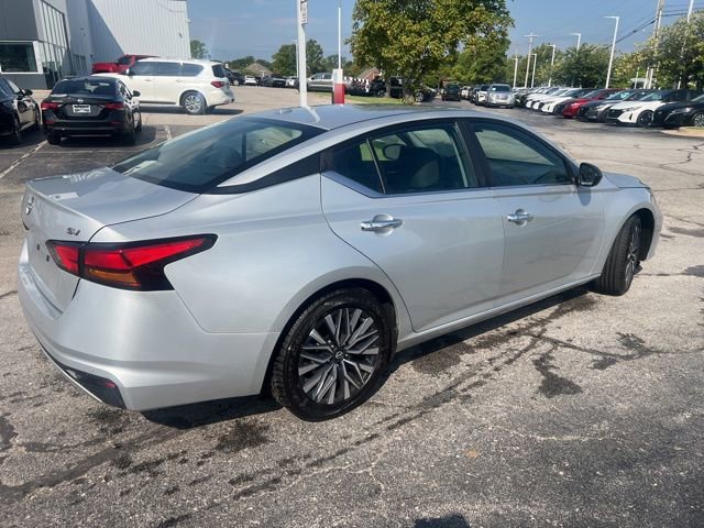 Certified 2024 Nissan Altima 2.5 SV image 7