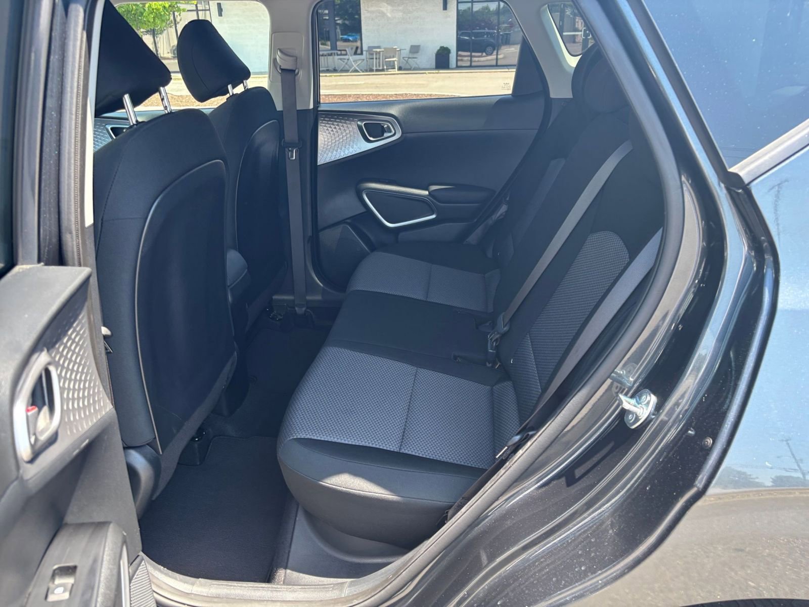 Used 2025 Kia Soul LX w/ LX Technology Package FWD image 24