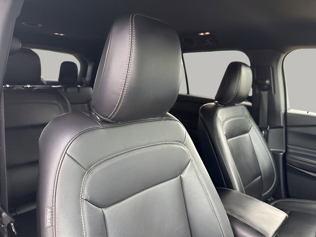 Used 2020 Ford Explorer XLT w/ Equipment Group 202A image 15