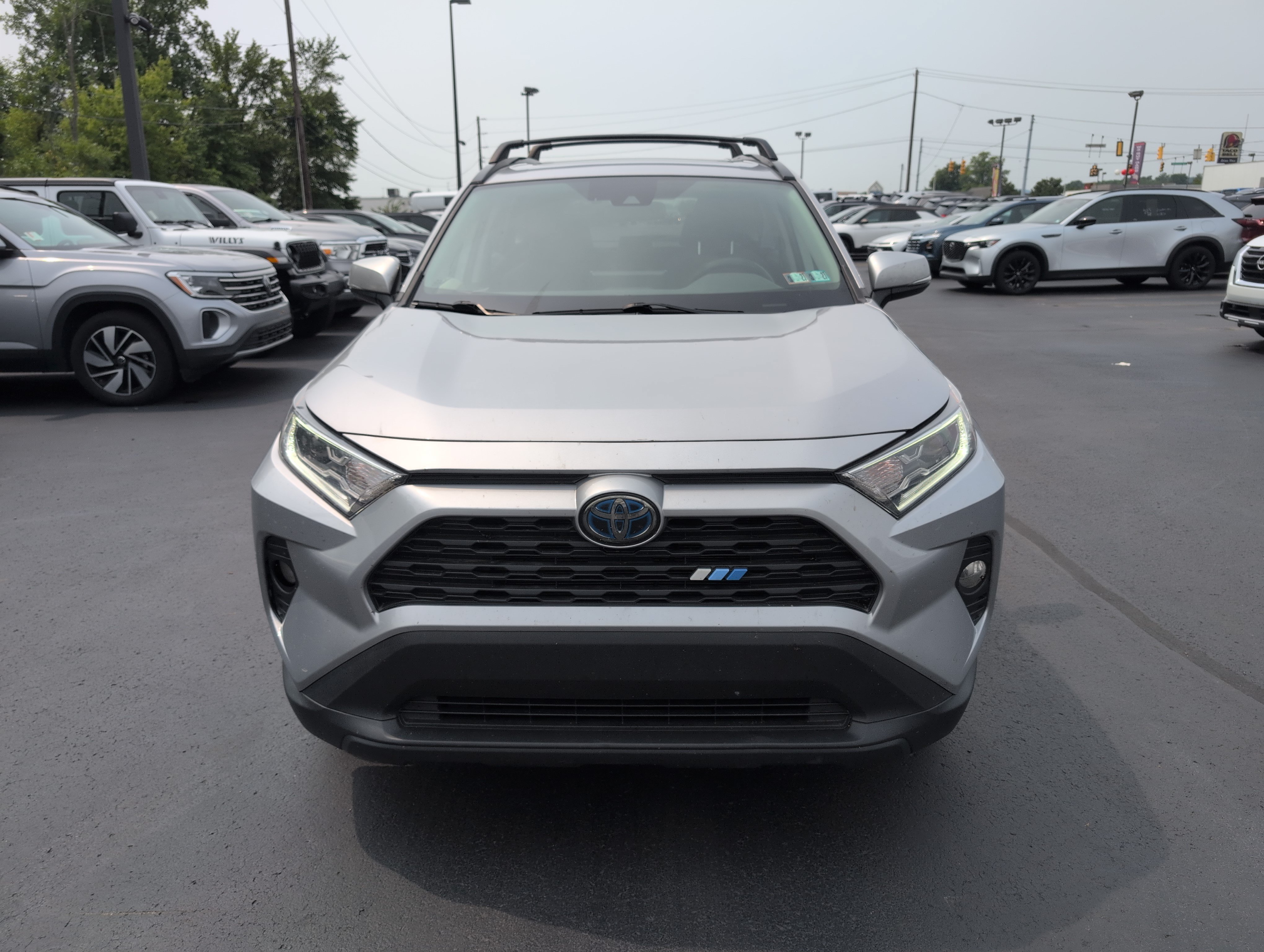 Used 2020 Toyota RAV4 XLE w/ Convenience Package AWD/4WD image 8