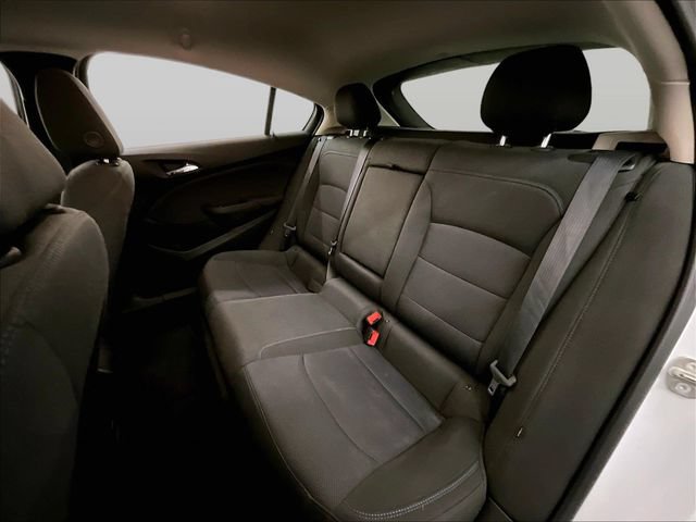 Used 2018 Chevrolet Cruze LT FWD image 25