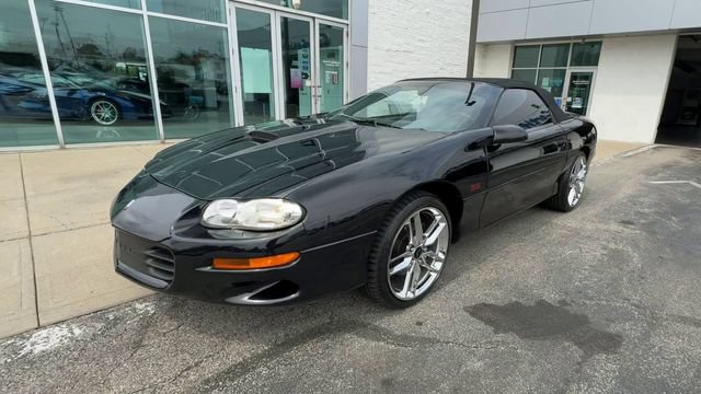 Used 2001 Chevrolet Camaro Z28 w/ SS Performance/Appearance Pkg RWD image 4